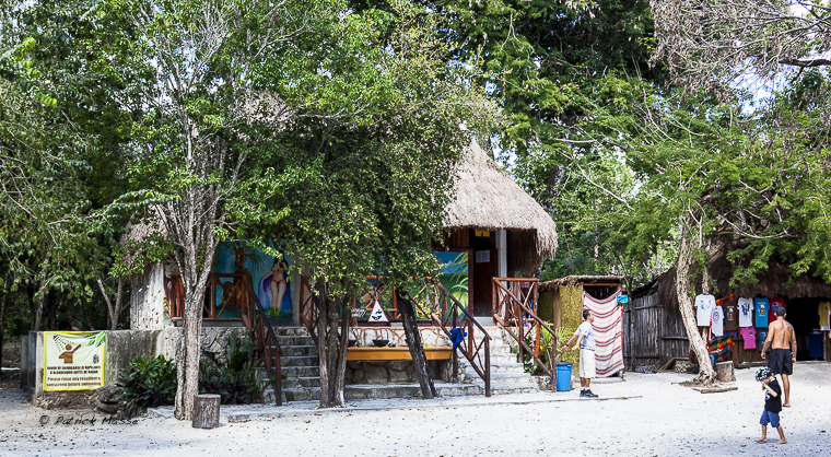 Parking de Dos Ojos, Tulum